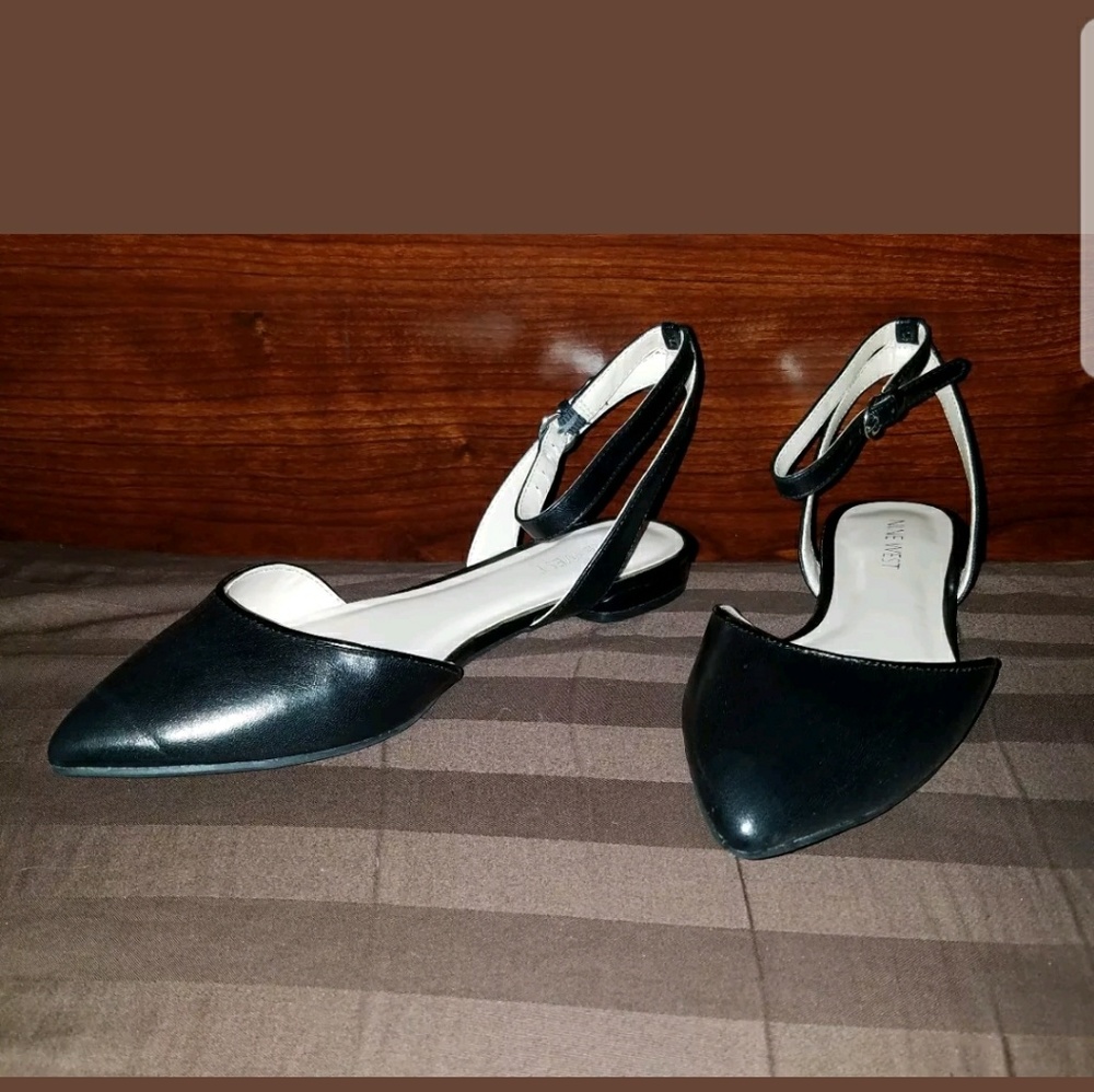 Nine West ankle strap flats New! - Picture 2 of 3